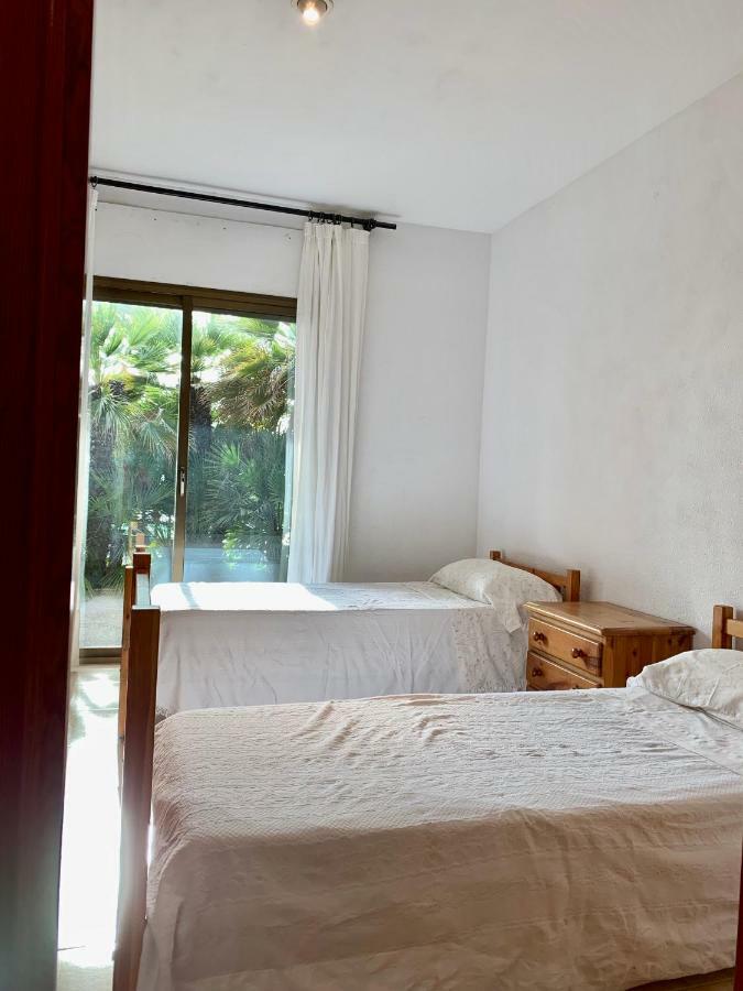 Apartamento - Wifi Free - Frente Al Mar Салоу Экстерьер фото